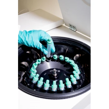 Центрифуга в комплекті з роторами, стаканами та адаптерами Sigma 2-16KL 