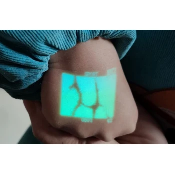 Портативный венозный сканер QV500 с настольной подставкойПортативний венозний сканер QV500 з настільною підставкою 