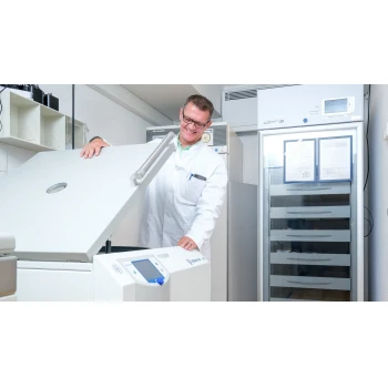 Центрифуга для банків крові SIGMA 8KВS на 6 стаканів для 12-ти подвійних/потрійних контейнерів з кров’ю								